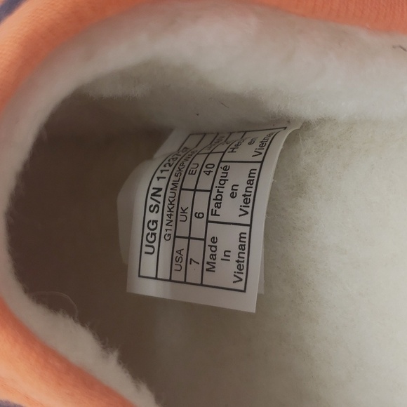 1502- UGG Scuff Graphic Navy Orange Band Slippers Size 7 Men's NWT - Picture 5 of 6